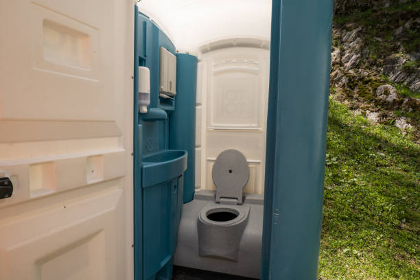 Best Luxury portable toilet rental  in Canton, MO